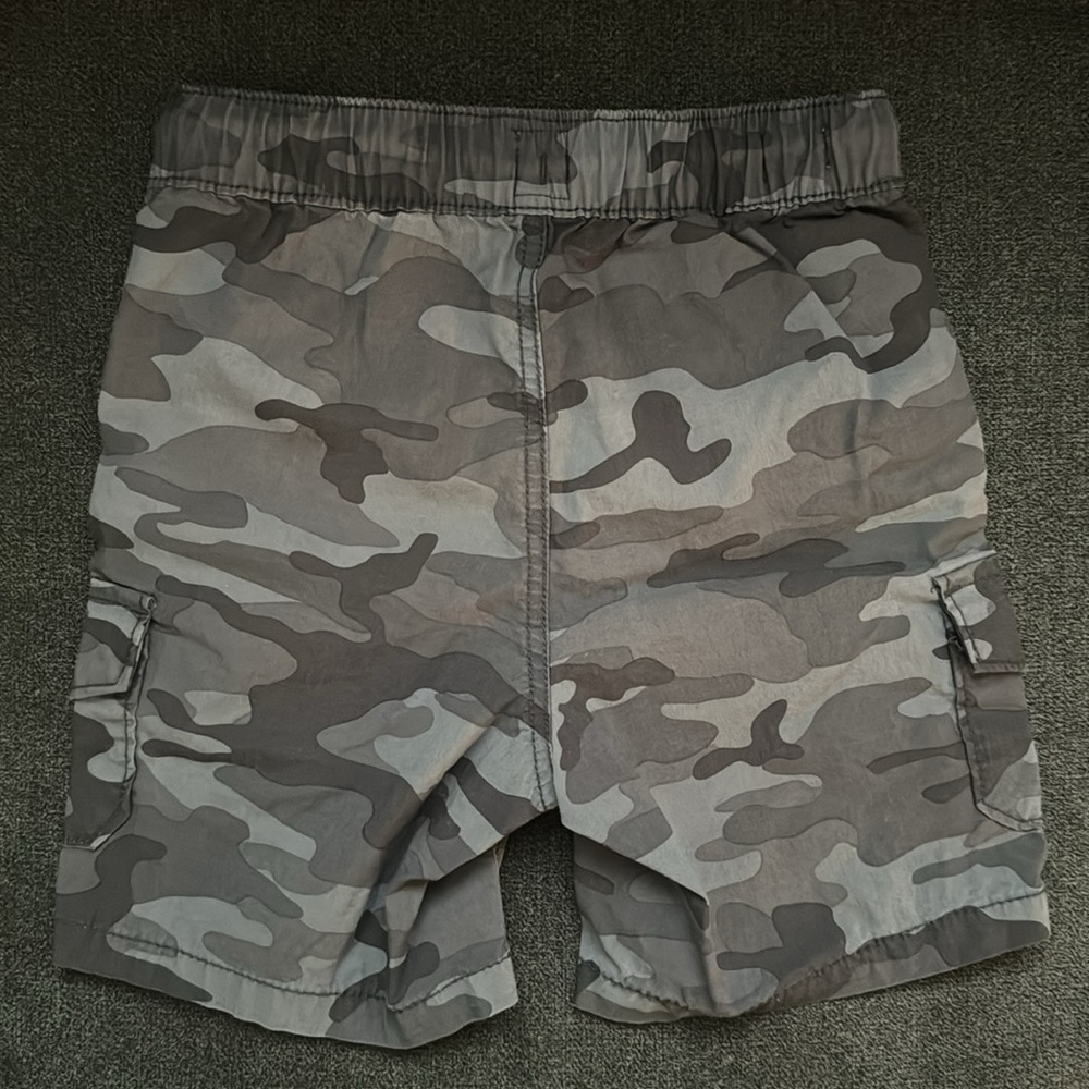 Boys Gap shorts bundle - Picture 6 of 10